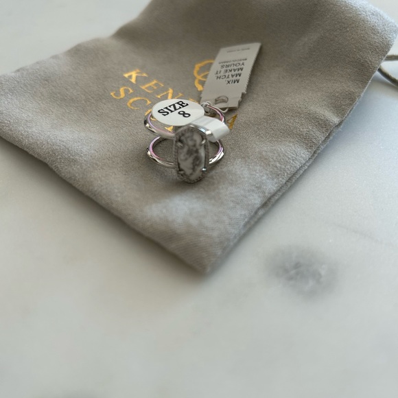 Kendra Scott
Rhodium Plated Elyse Ring - Picture 5 of 6